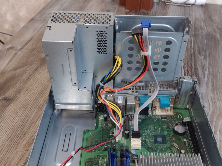 Комп Fujitsu Esprimo C720 sff. . Intel Pentium G3250 s1150