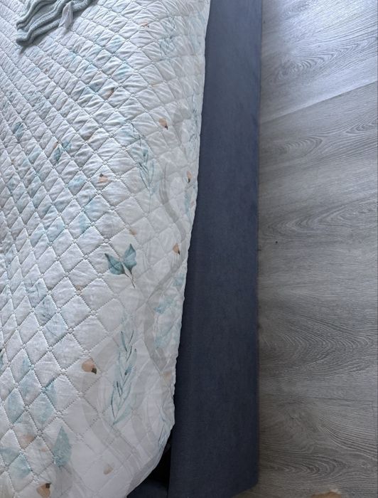 Cama estofada casal azul
