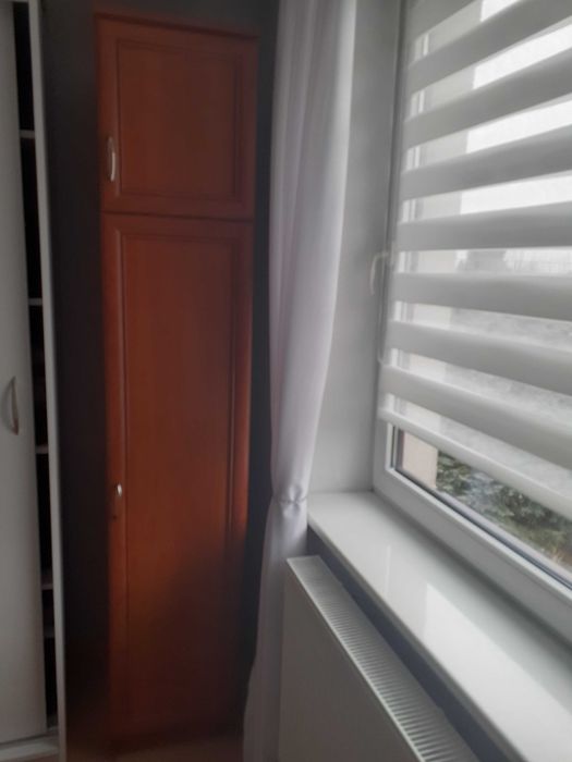 Słupek meblowy z nadstawką/ szafa wąska