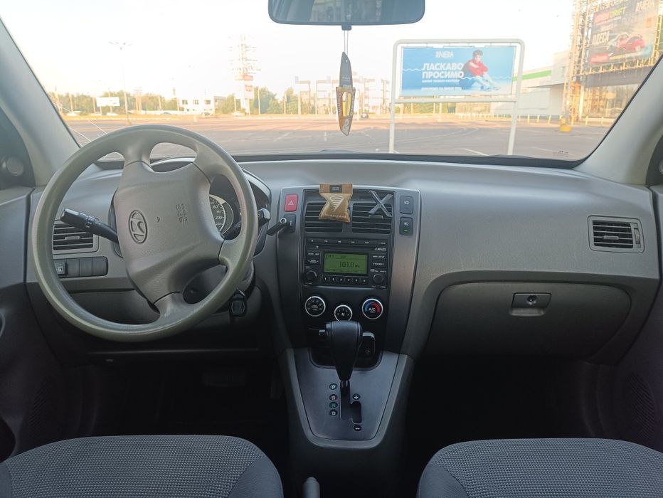 Продам Hyundai Tucson 2008 года 2.0 Газ/Бензин Автомат