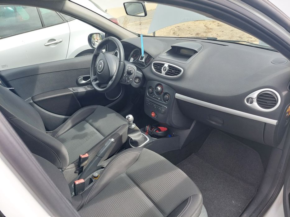 Renault Clio 1.5 dCi (5 Portas) – Muito Económico — photo 5