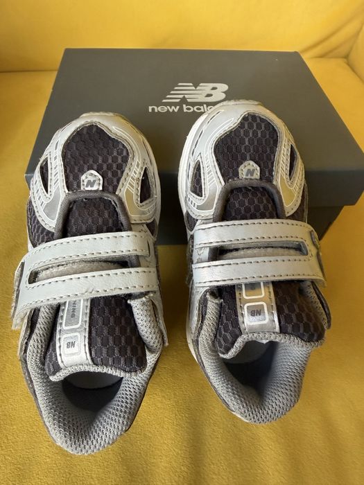 Дитячі кросівки new balance 23,5 розмір