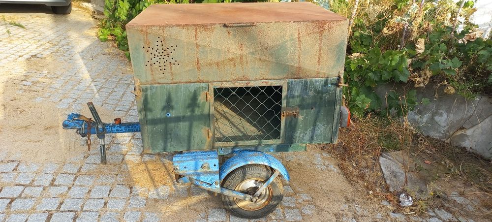 Reboque caes de caça e carga