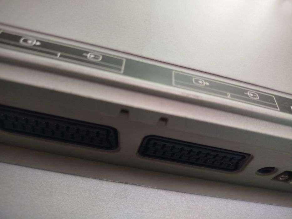TV LCD SANYO a funcionar na perfeicao com comando a distância.