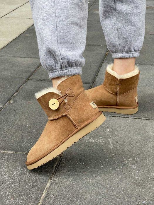 Ugg Mini Bailey Button Chestnut 36р