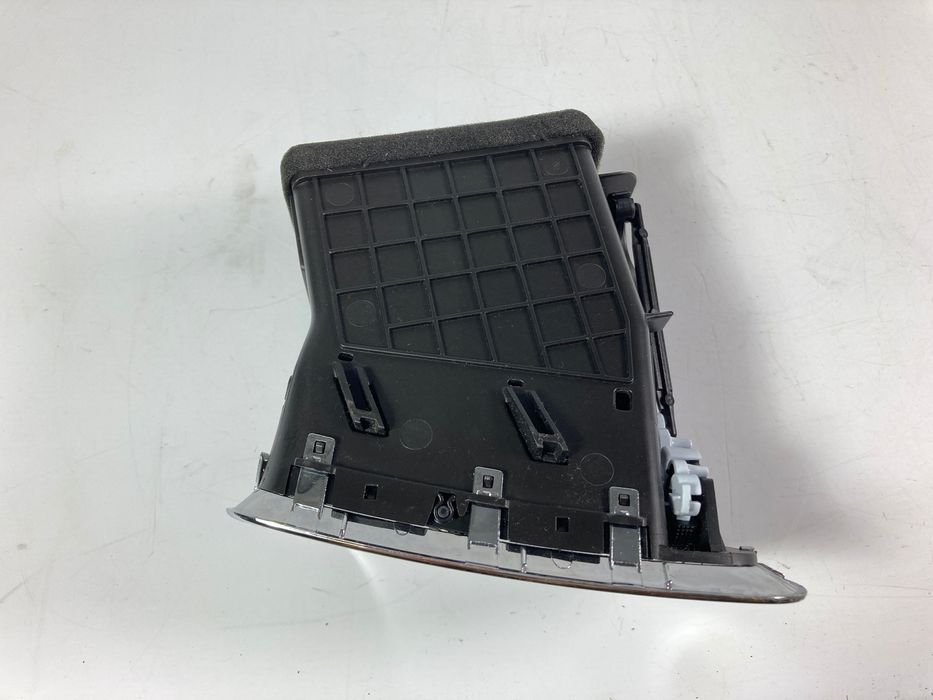 Dodge Durango 2014-20 kratka nawiewu lewa deski rozdzielczej