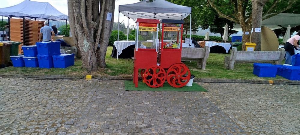 Crepes, gelados , pizzas , pipocas , algodao doce