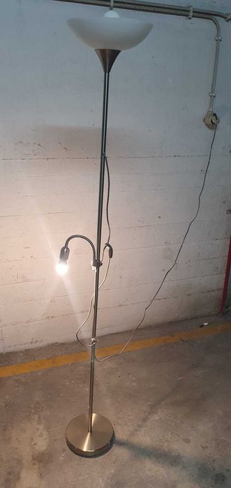 Candeeiro de Pé EGLO Up 2 – Aço, E27, com luz de leitura articulada
