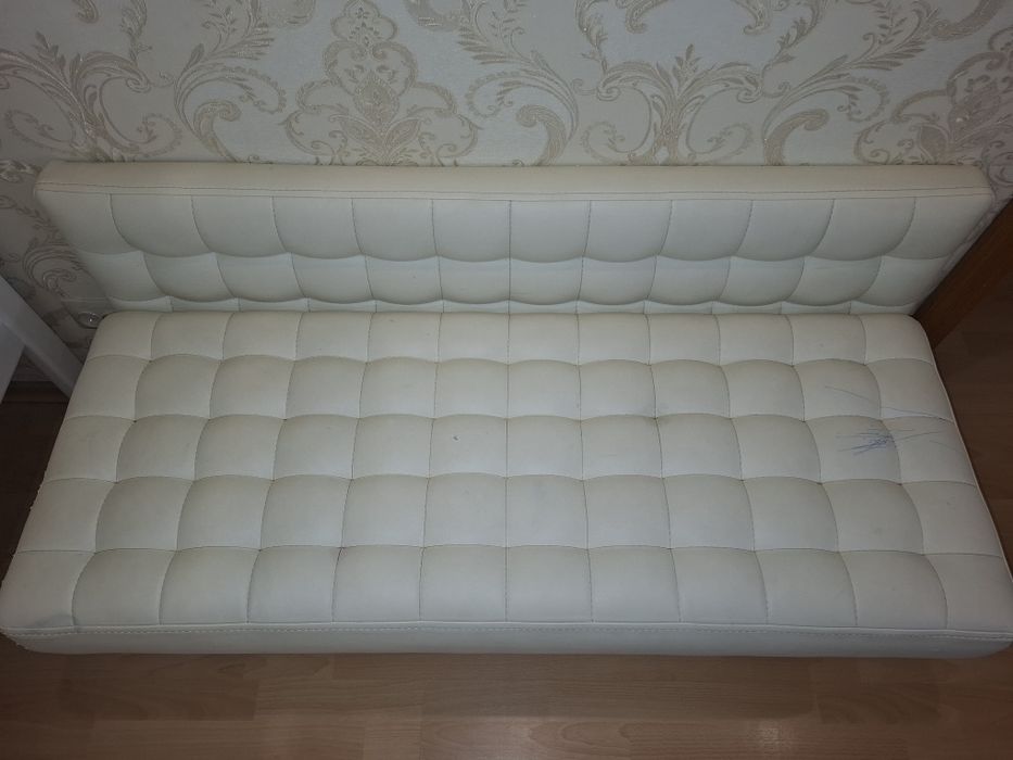 Банкетка зі спинкою і ящиком для речей 120×63 см