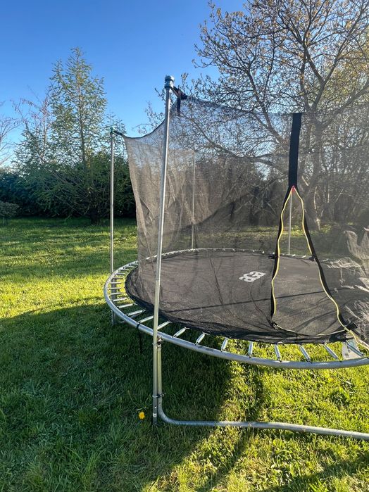 Trampolina ogrodowa