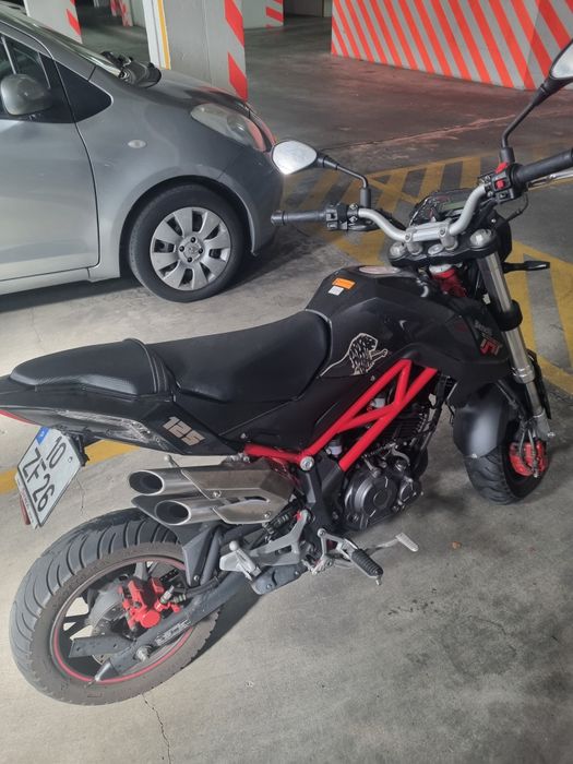Mota Benelli TNT 125