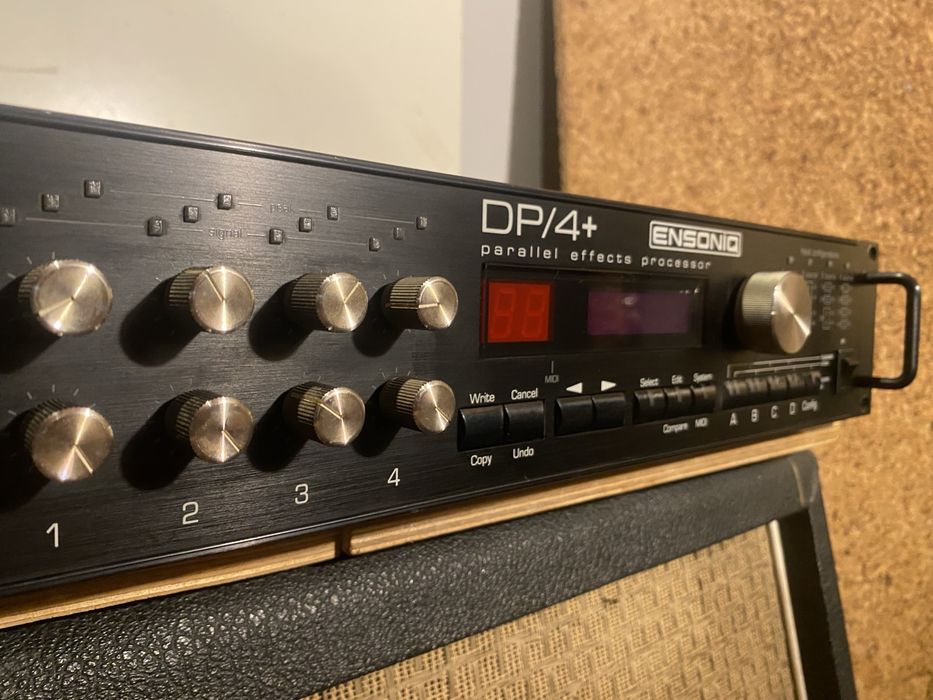 Ensoniq DP/4+ Parallel Effects Processor (Vintage / Raridade)