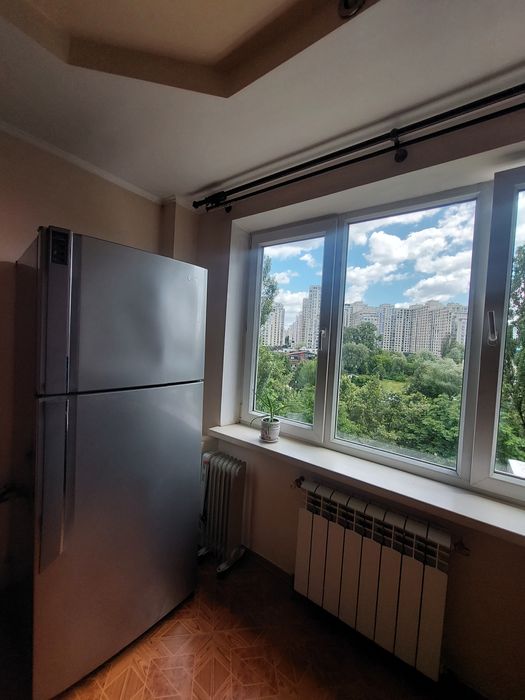 Продам 1-кімнатну, вул. Героїв Маріуполя 9, М Іподром