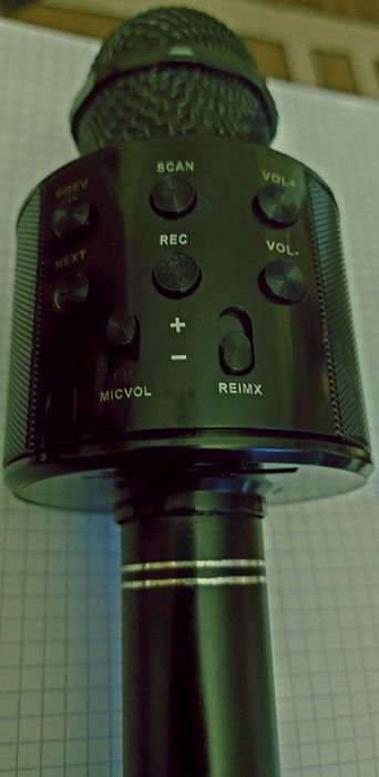 Mikrofon dla dzieci z Bluetooth i glosnikiem i modulatorem głosu