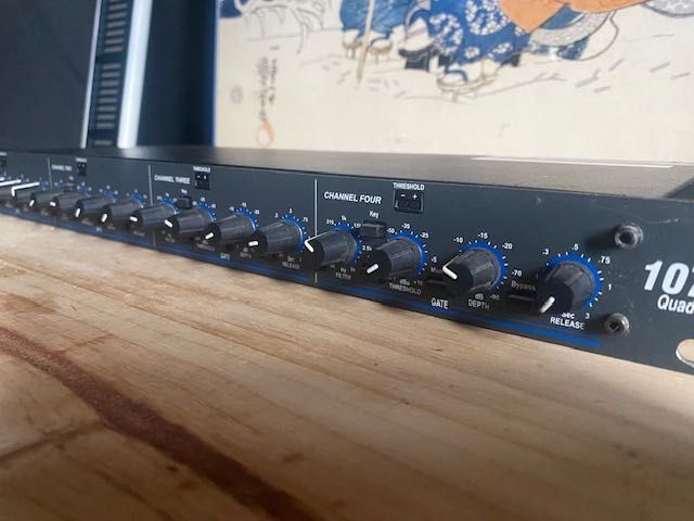 DBX 1074 Quad Noise