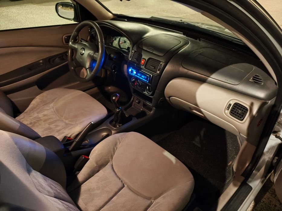 Nissan Almera 2200cc 110cv
