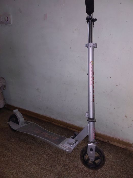 Продам дитячий самокат