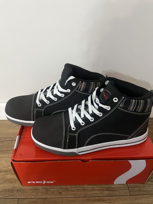 Buty za kostkę, typu trzewik, ze skóry nubuk