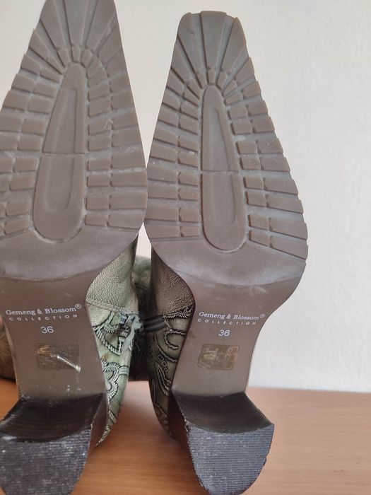 Нові шкіряні черевики