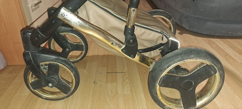 Продам коляску 2в1