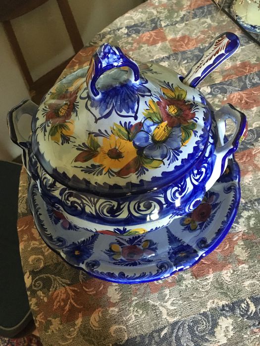 Terrina, prato e colher - Faiarte de Alcobaça numerada Trres Vdr e Lx