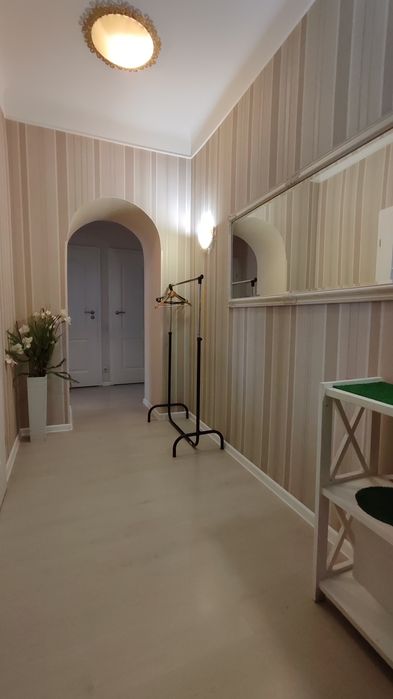 Продам 2к. Центр Д. Яворницького 125