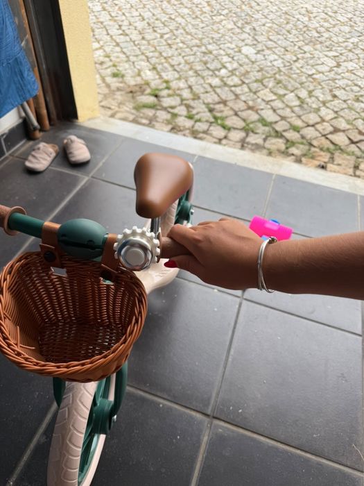 Bicicleta de Equilíbrio Lionelo – Como Nova!