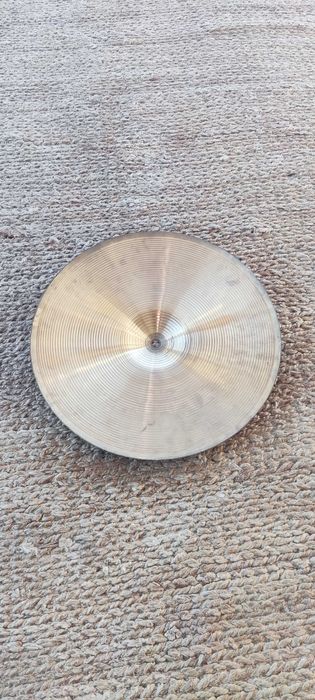 3 Pratos bateria 2 SABIAN 1 outro