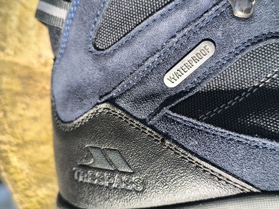 Трекинговые ботинки (неубиваемые)- Trespass , р42 полный.