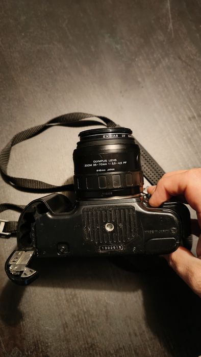 Olympus OM101 Power Focus + Objetiva 35–70mm – Clássico Analógico