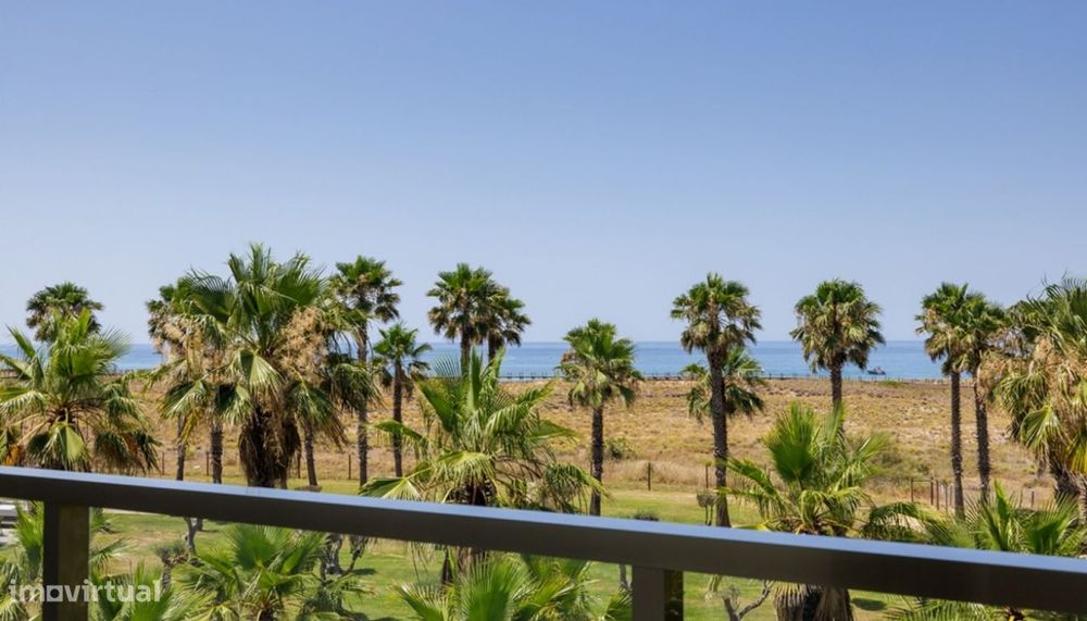 Apartamento T3 à venda com acesso direto à praia dos Salgados, Algar