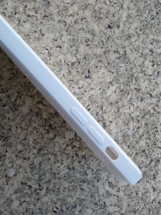 (NOVO, PORTES GRÁTIS) Capa iPhone 11 de 2019 (6,5') em Silicone Branco