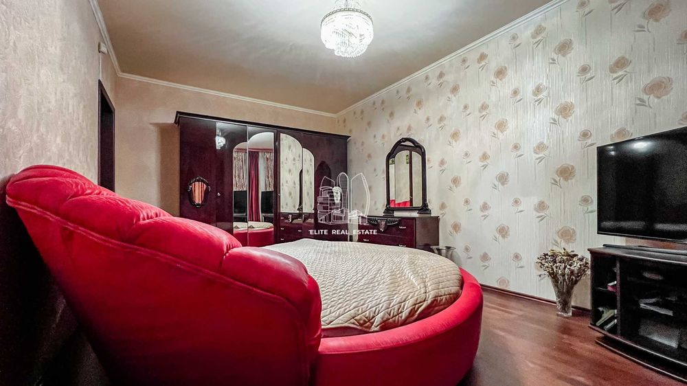 Продажа 3к.кв. 81м2, 4й этаж, Анны Ахматовой 15, метро Позняки