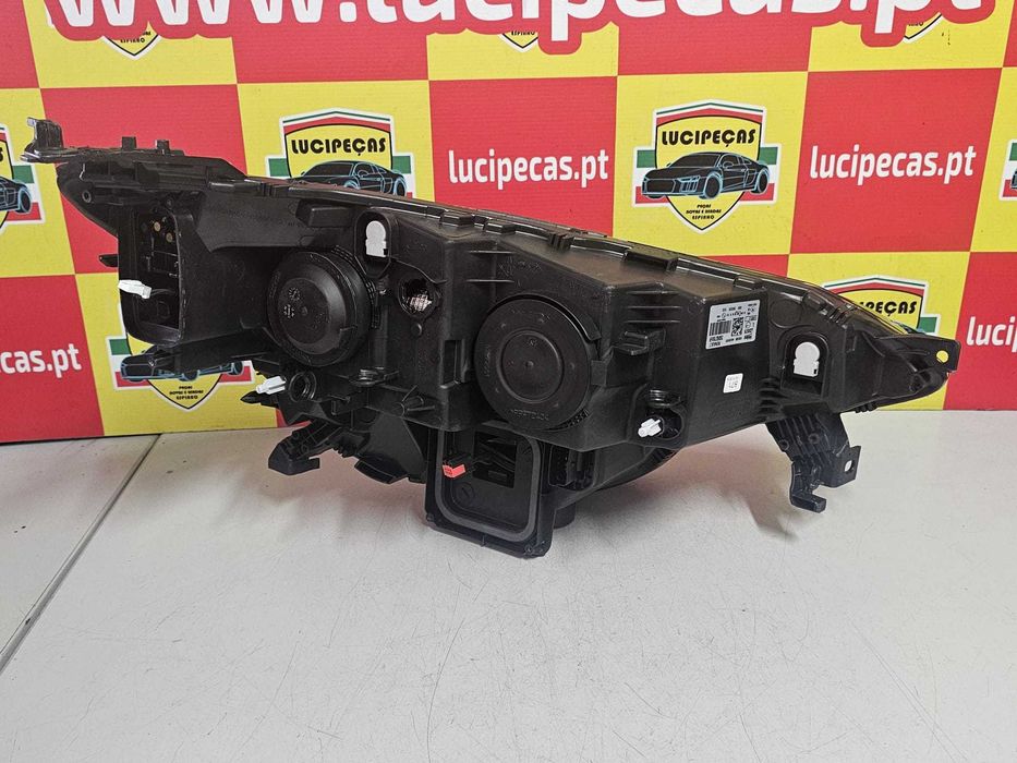 Otica Esquerda Renault Megane IV | 139281