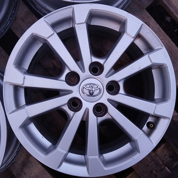 Оригінальні диски 5/114.3 r16 Toyota Avensis, Prius, Camry і ін