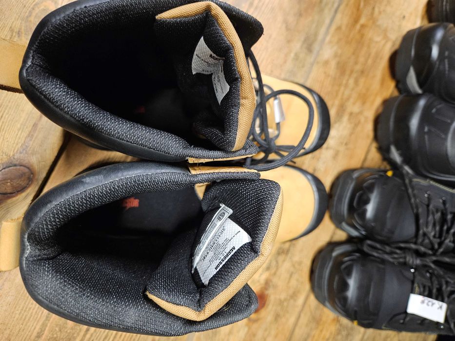 Buty robocze AGGRESSOR rozm 45 wkł 31 cm S3