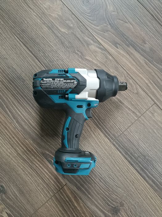 Акумуляторний Гайковерт Makita DTW1001.18v.квадрат 3/4.