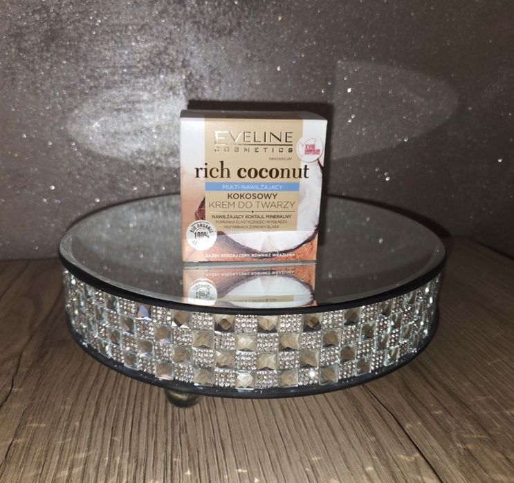 Krem Eveline Rich Coconut multi-nawilżający kokosowy krem do twarzy 50ml