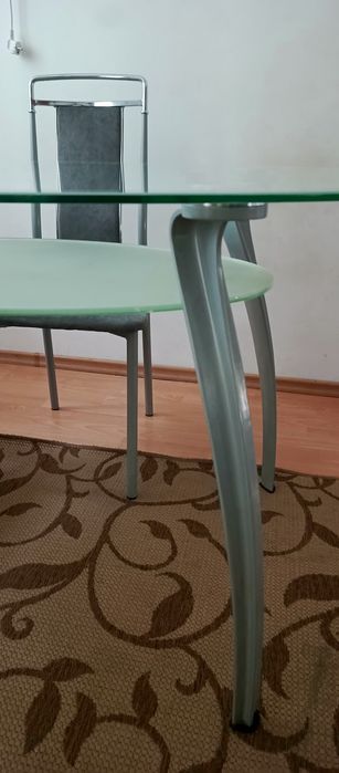 Стіл кухонний, стіл в кімнату