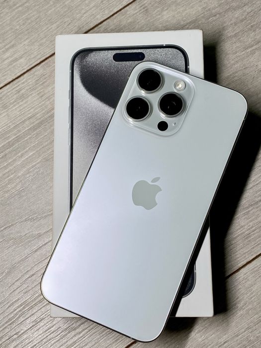 iPhone 15 Pro Max 256gb white titanium