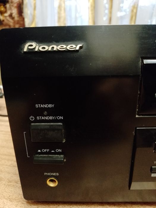 Ресивер Pioneer VSX-D512