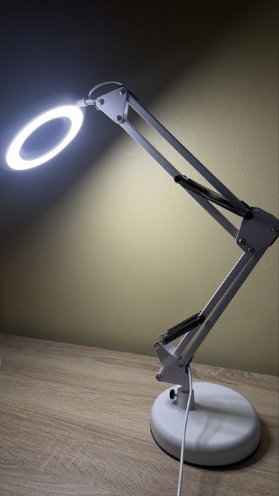 candeeiro de mesa led