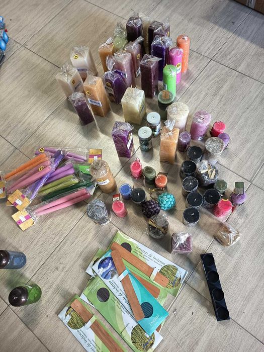 lote de velas e incensos