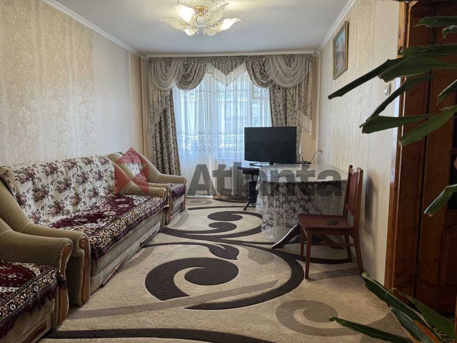 Продаж 4 кімнатної квартири по вул Пасічна 73.1м2 (Панельний будинок)