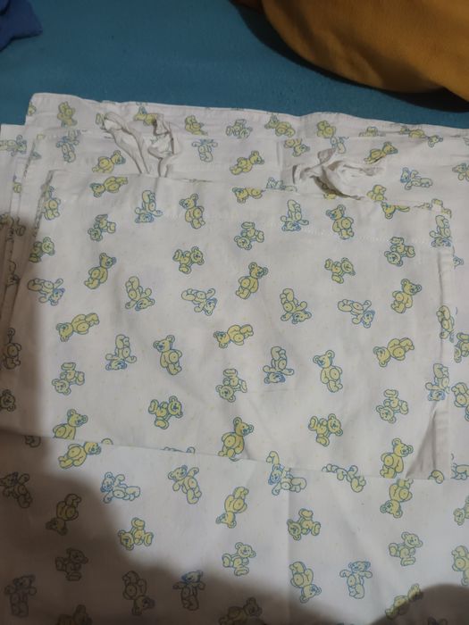 Lençol de cima e fronha cama de bebé