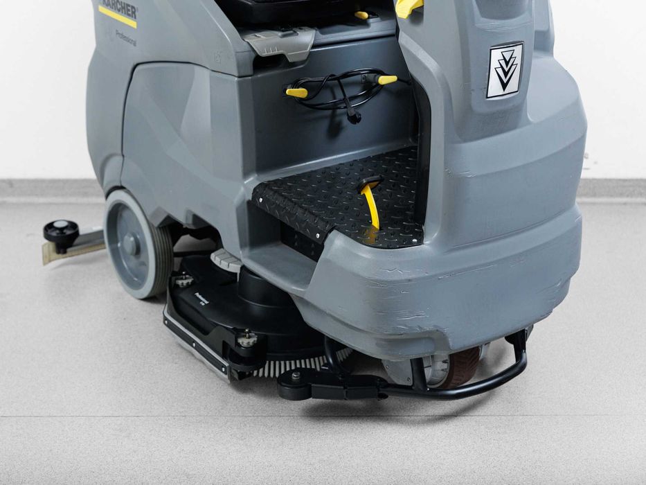 Szorowarka Karcher B 150 R Bp D90 NOWE BATERIE 2015r 7200m²/h 33000 netto