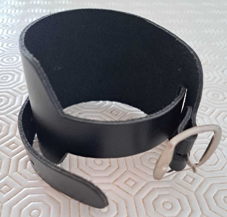 Vendo pulseira preta