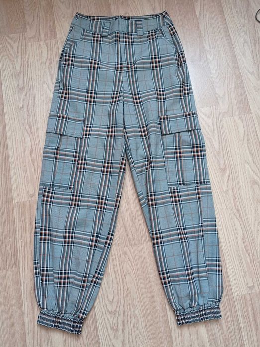 Штани в клітинку жіночі брюки карго Urban Outfitters