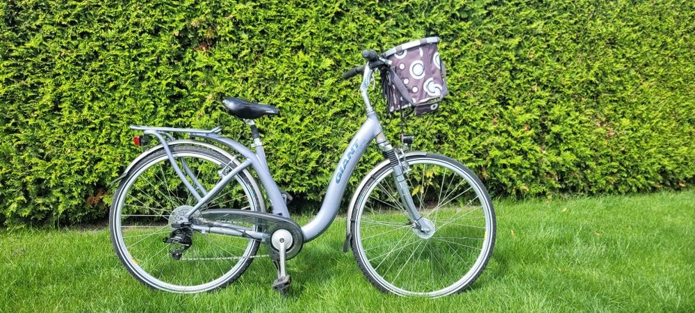 Rower trekingowy Giant, aluminium, 28 cali, bardzo ładny stan, 100% sprawny