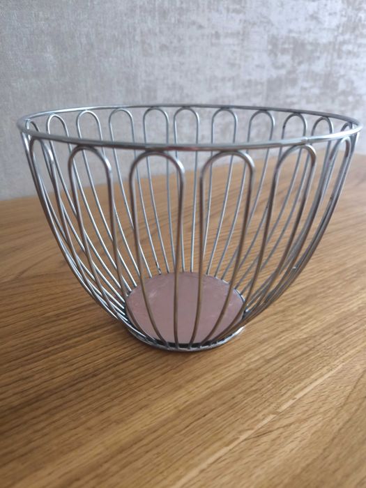 Фруктовниця металева